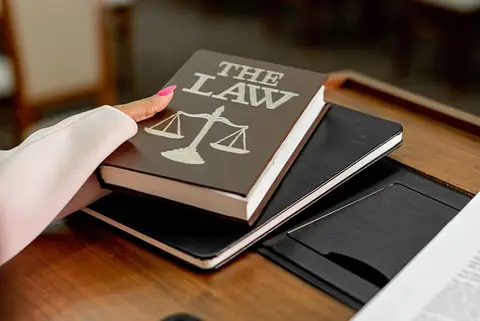 A law book representing the Indian Partnership Act 1932 default rules.